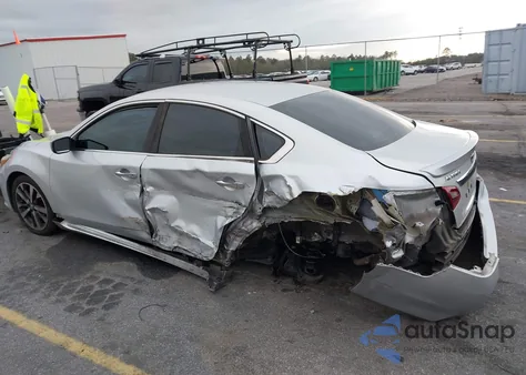 2017 Nissan Altima z USA, uszkodzony, nr VIN 1N4BL3AP2HC129127